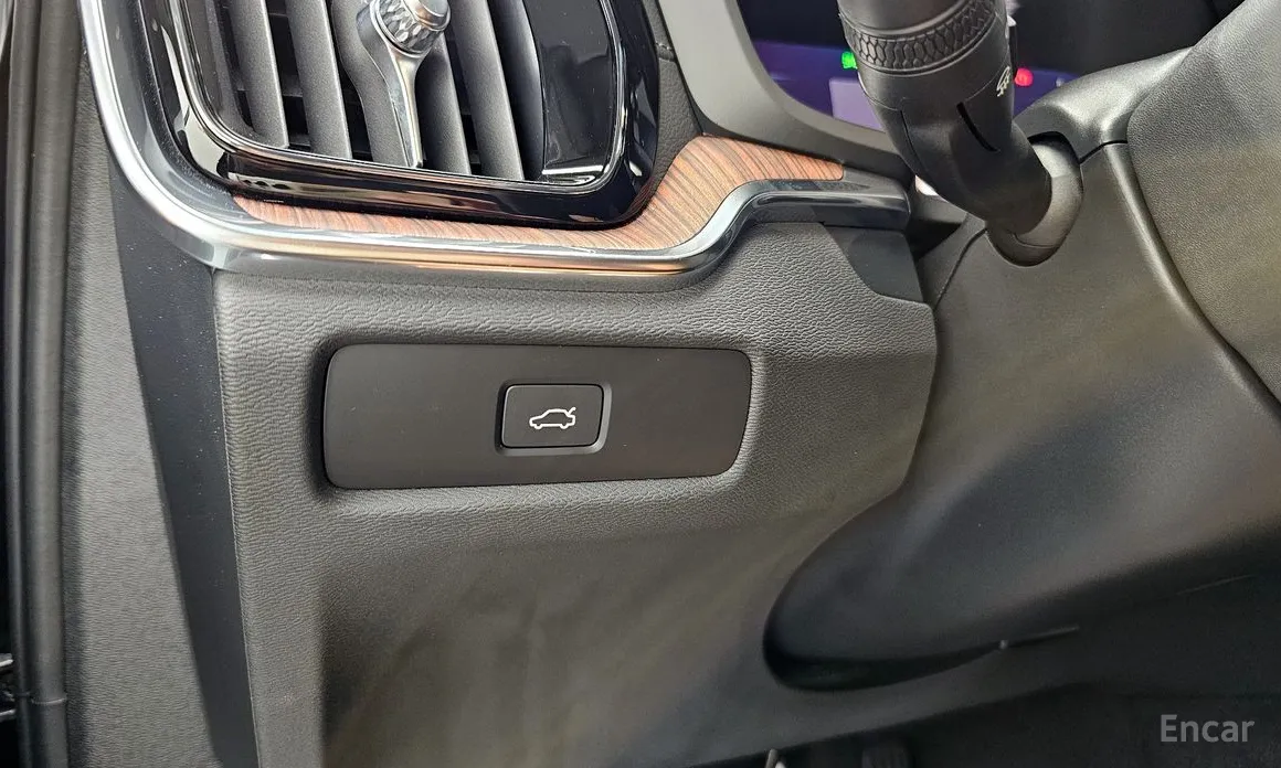 Фото 20 - Volvo S60