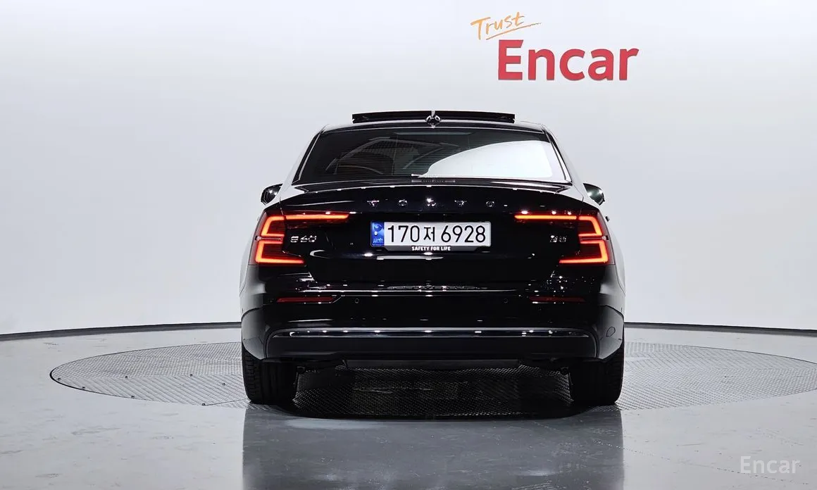 Фото 4 - Volvo S60