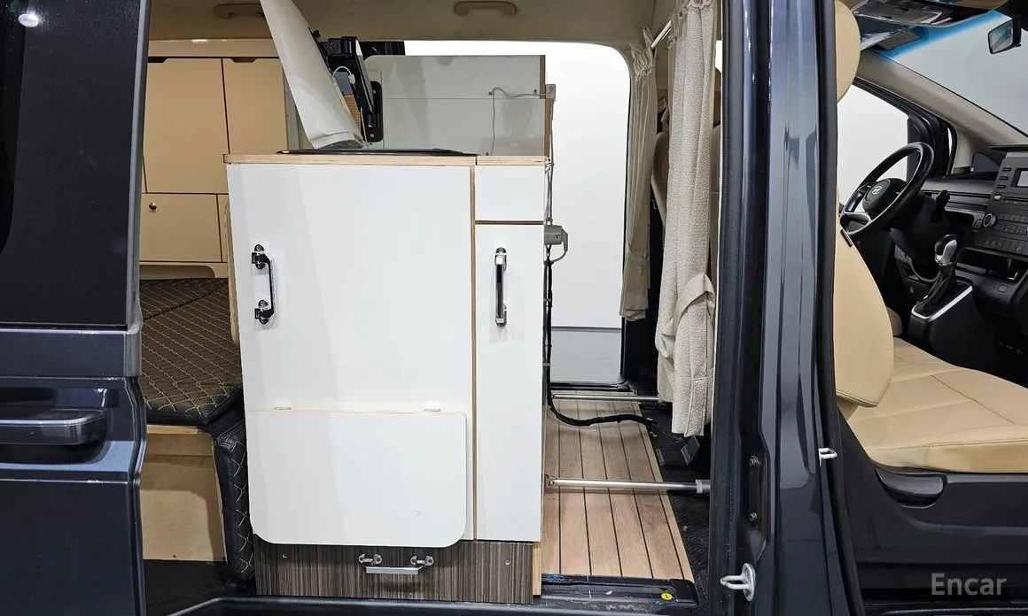 Фото 12 - Hyundai Staria