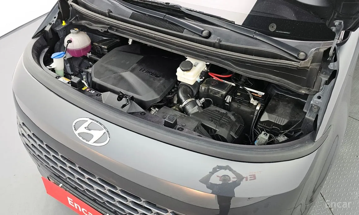 Фото 6 - Hyundai Staria