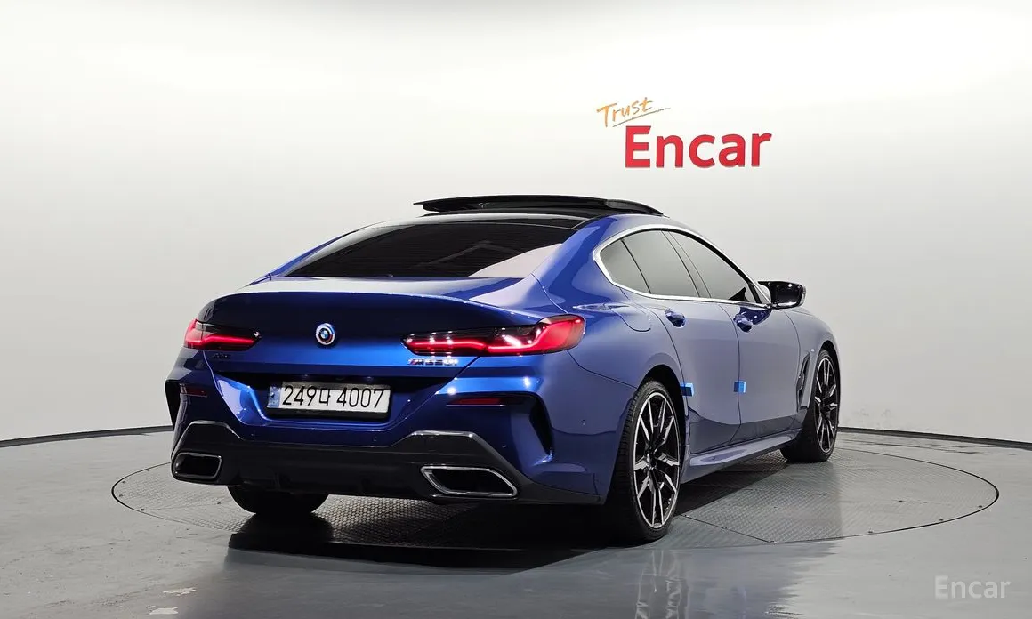 Фото 2 - BMW 8 Series