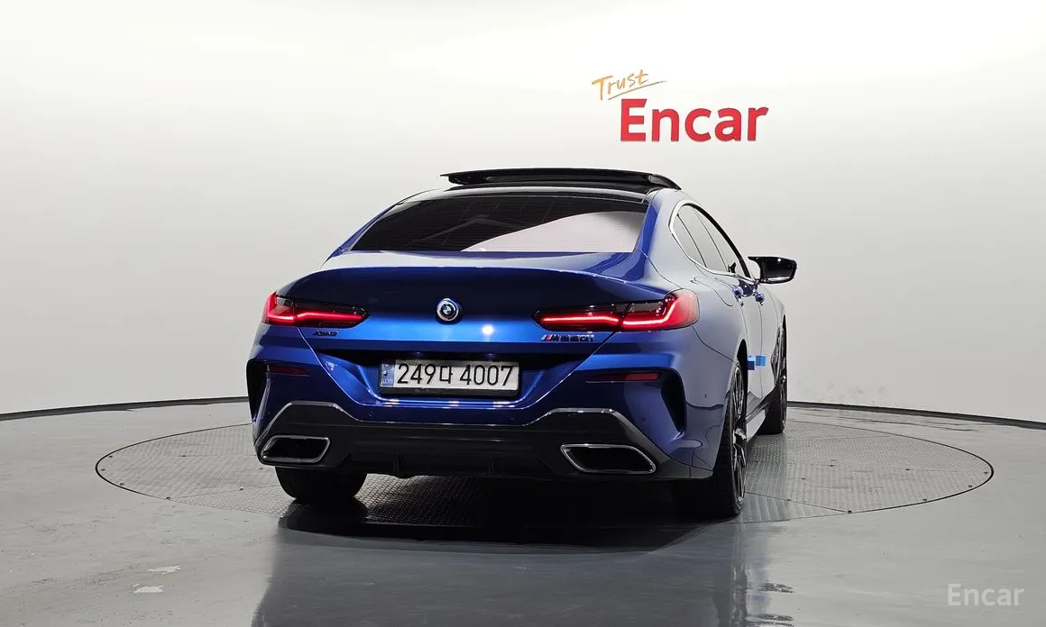 Фото 4 - BMW 8 Series