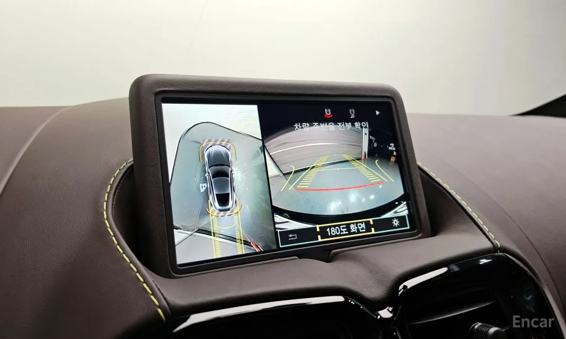 Фото 14 - Aston Martin Vantage