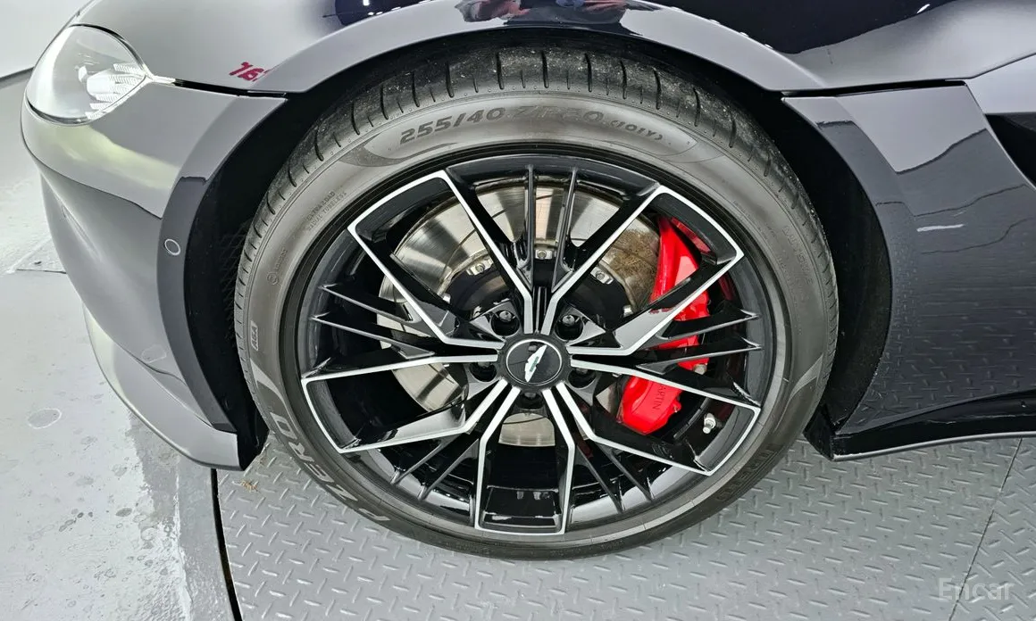 Фото 5 - Aston Martin Vantage