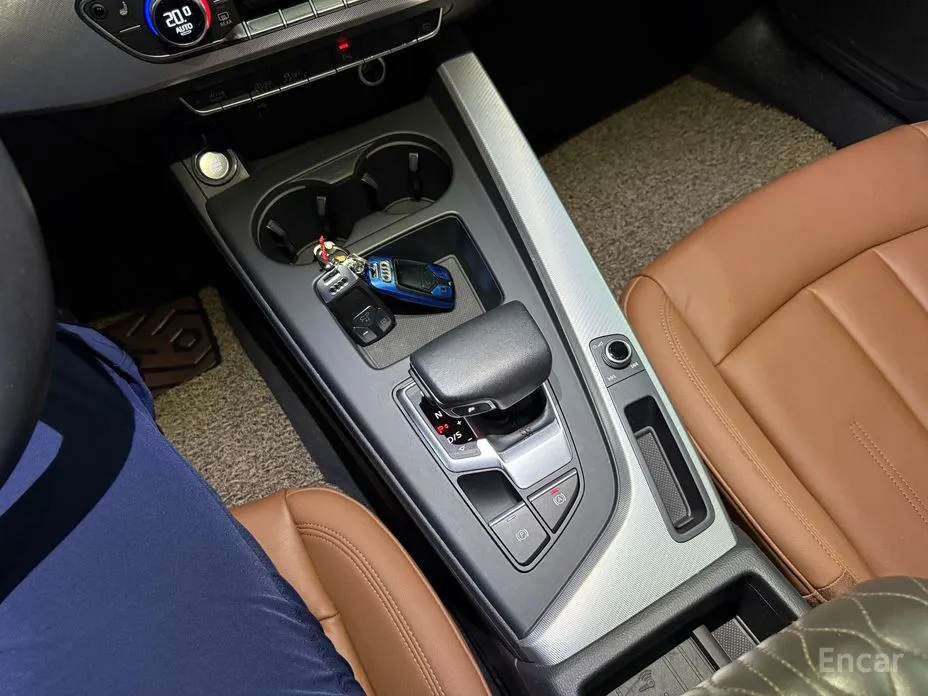 Фото 12 - Audi A4