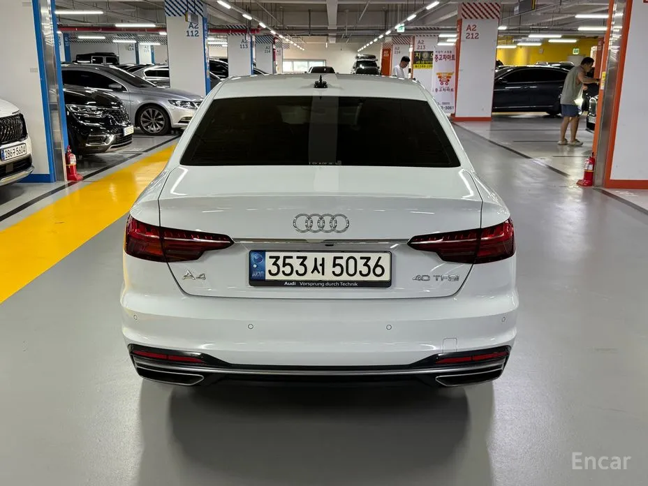 Фото 4 - Audi A4