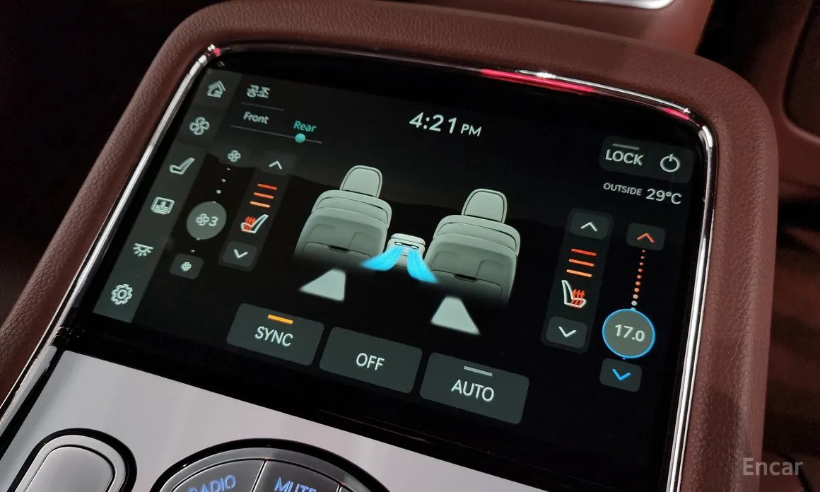 Фото 19 - Genesis G90