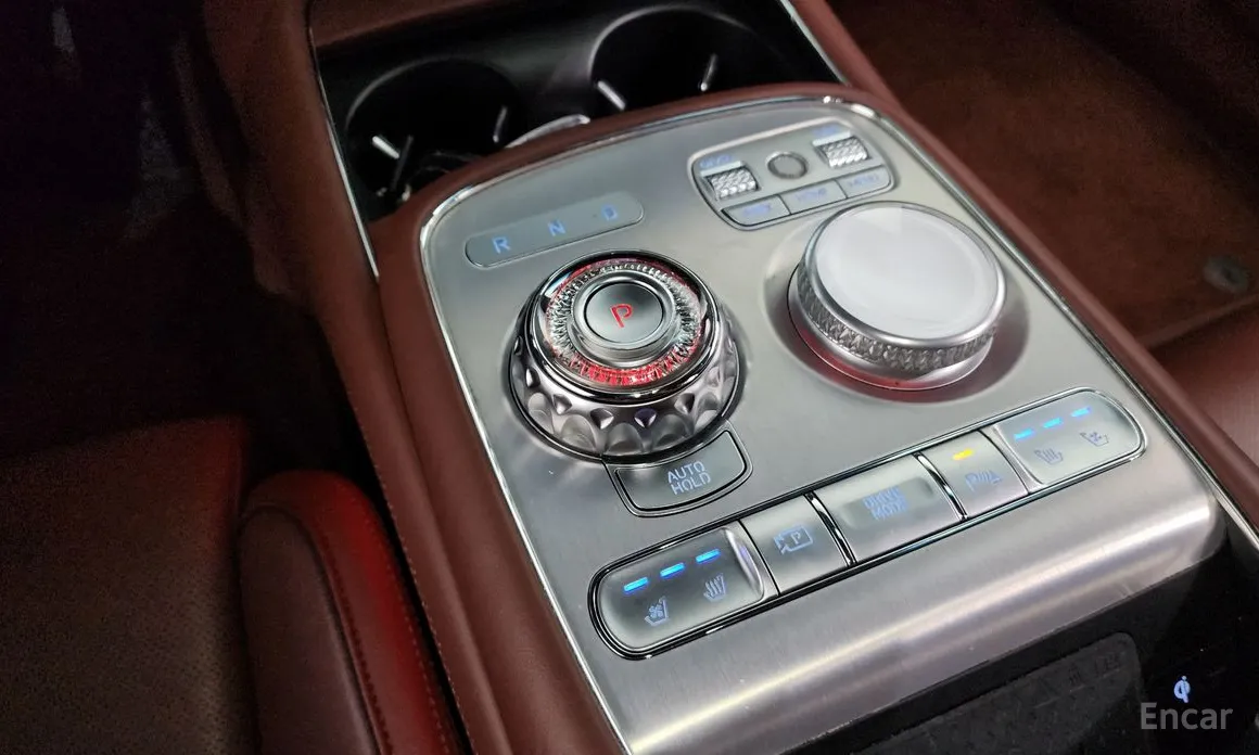 Фото 9 - Genesis G90