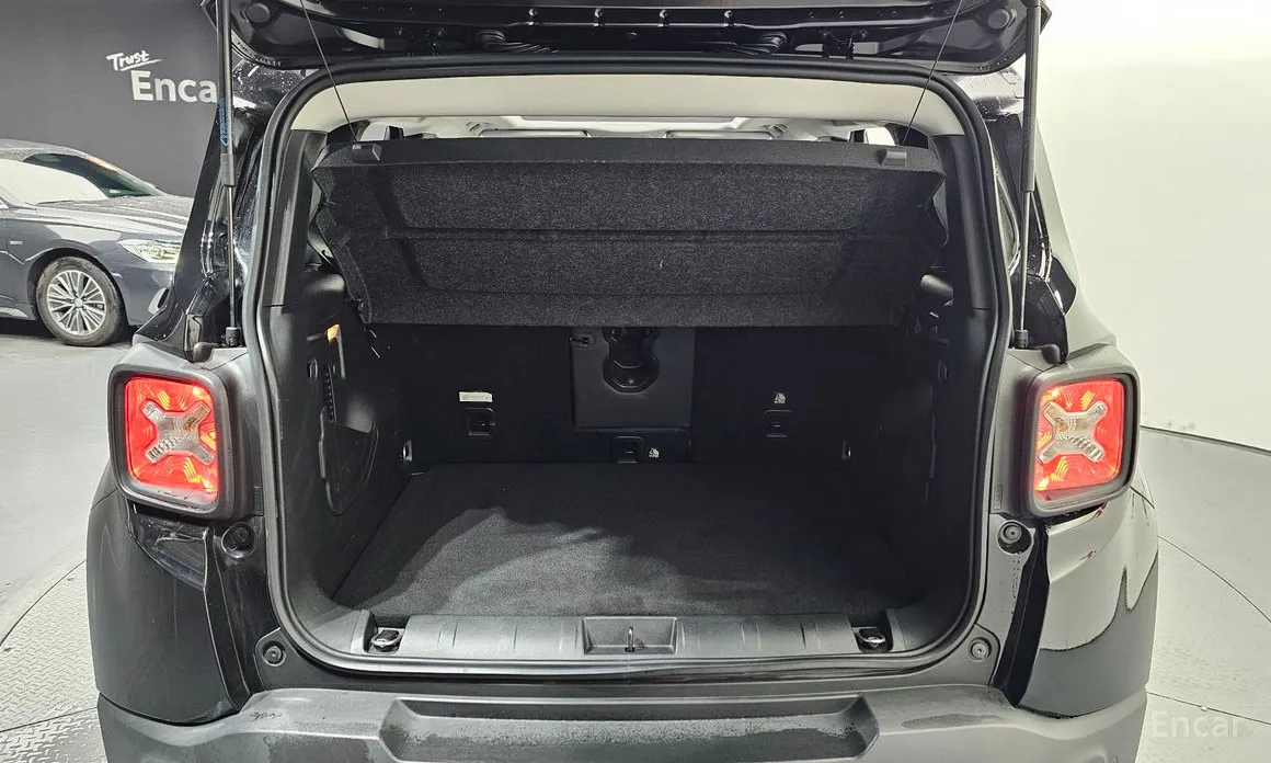 Фото 20 - Jeep Renegade