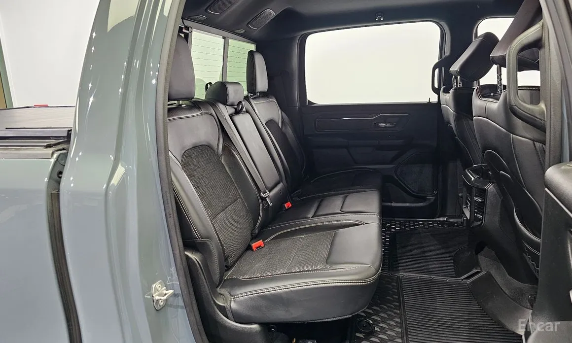 Фото 12 - Dodge Ram Pickup