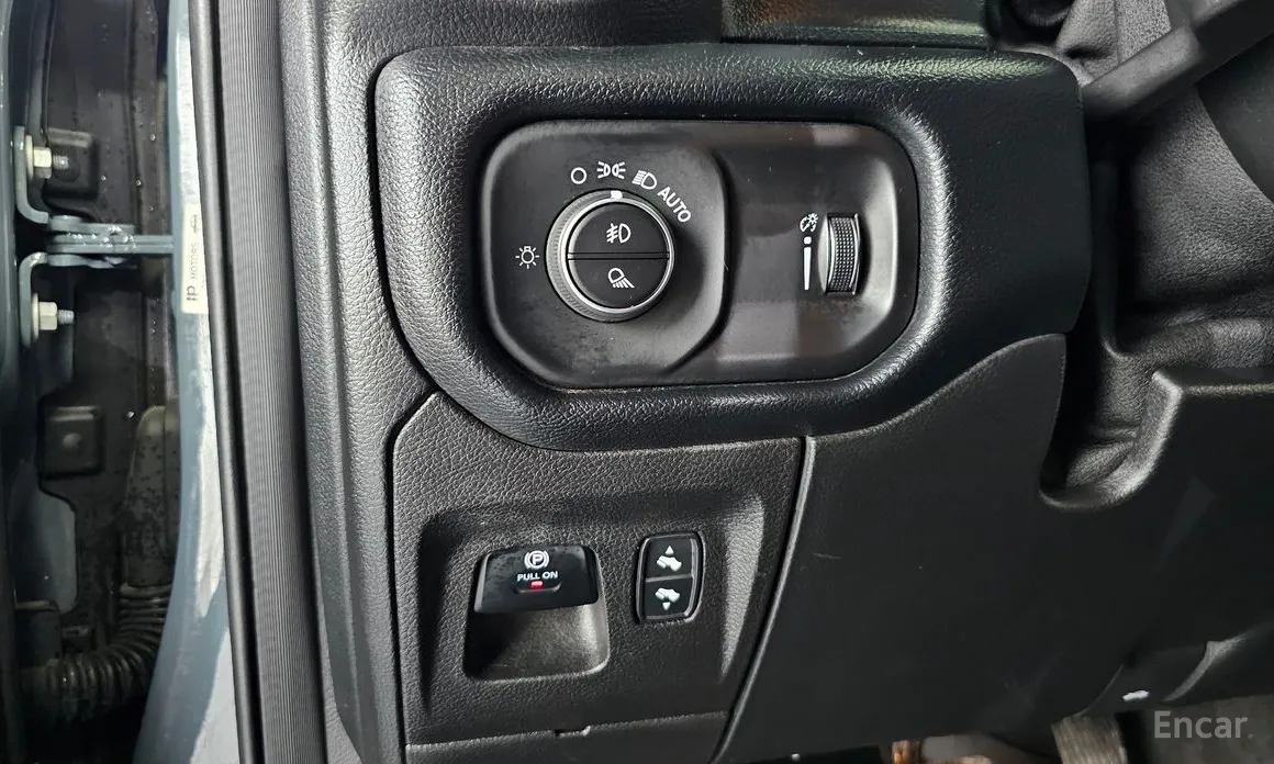 Фото 19 - Dodge Ram Pickup