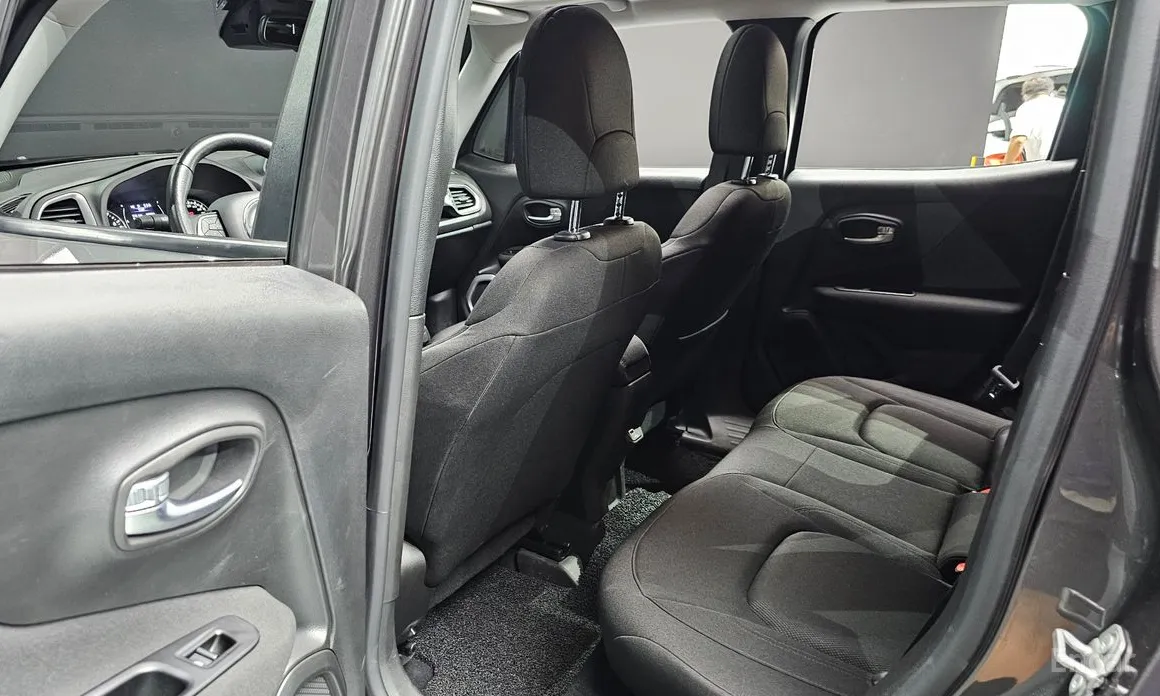 Фото 12 - Jeep Renegade