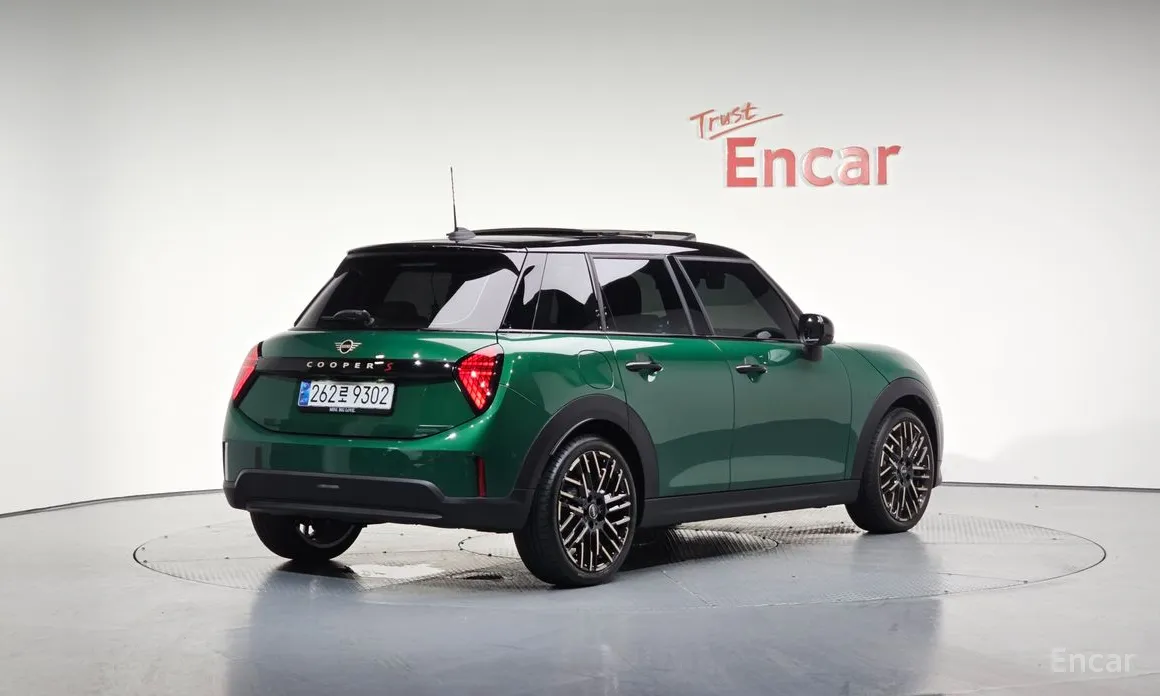 Фото 2 - Mini Cooper