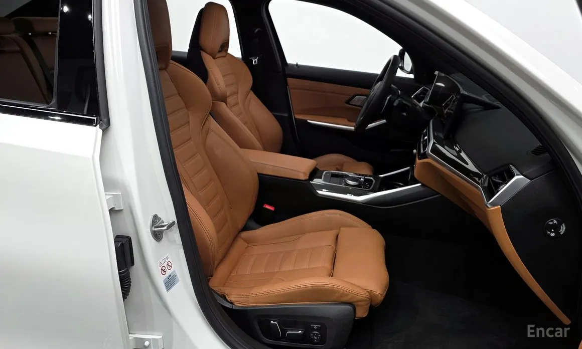 Photo 11 - BMW 3 Series