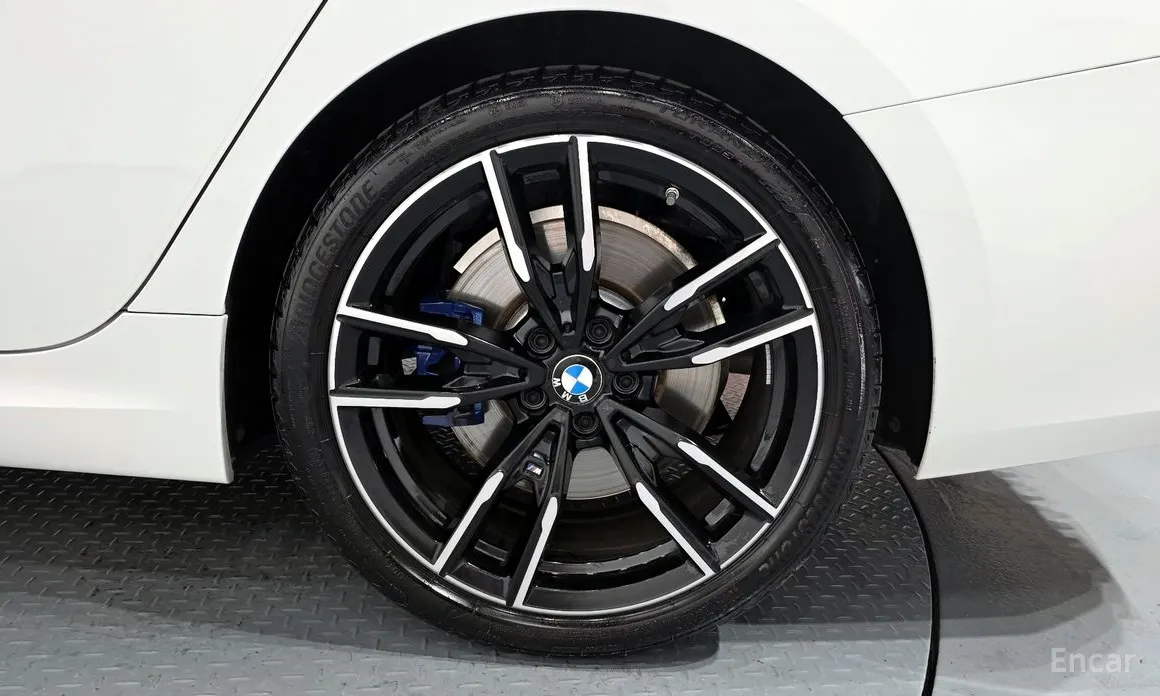 Photo 5 - BMW 3 Series