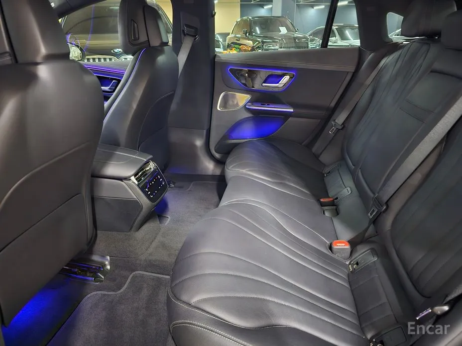 Фото 19 - Mercedes-Benz EQE