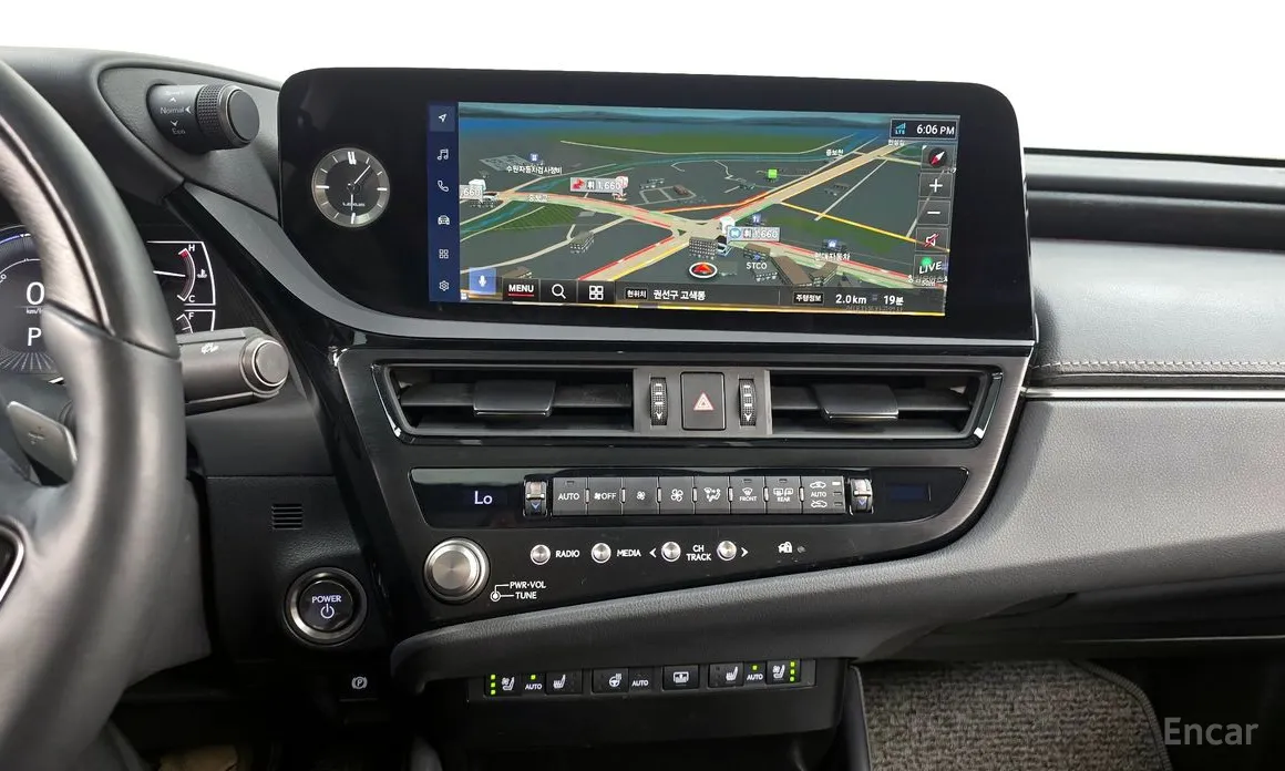 Фото 14 - Lexus ES