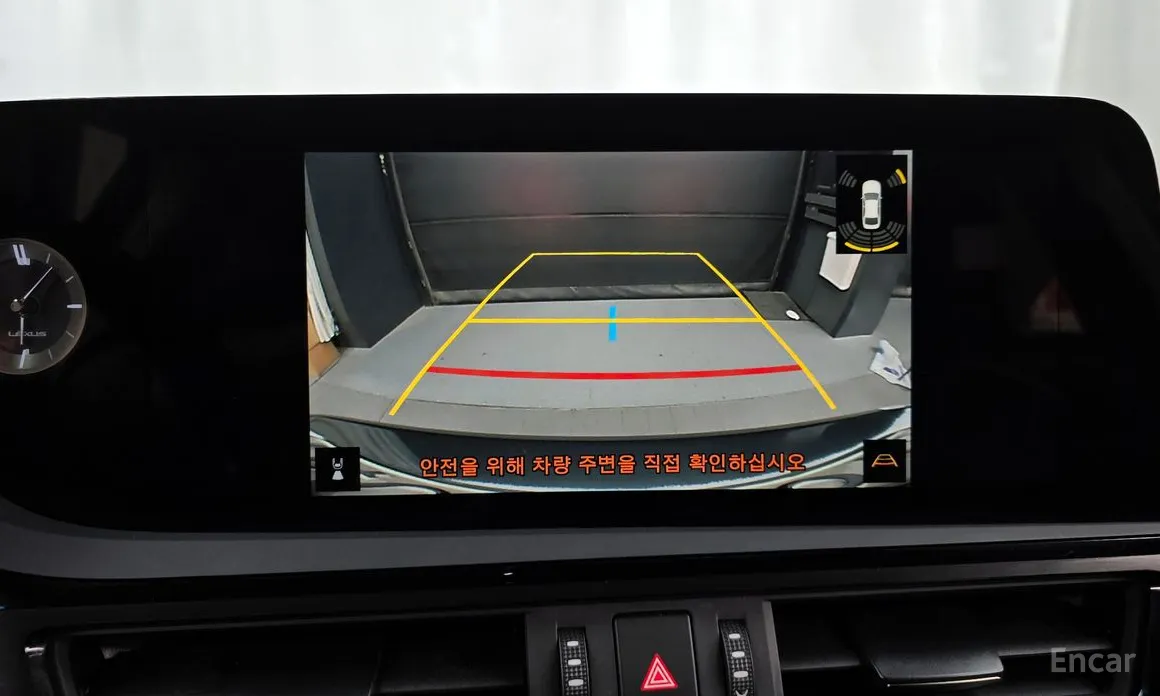 Фото 15 - Lexus ES