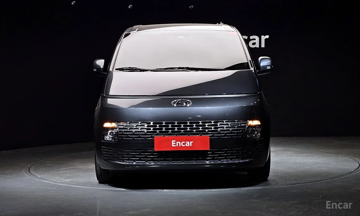 Фото 3 - Hyundai Staria