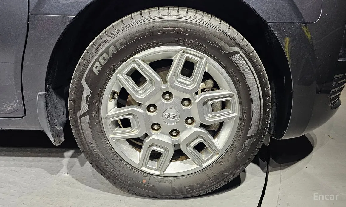 Фото 5 - Hyundai Staria