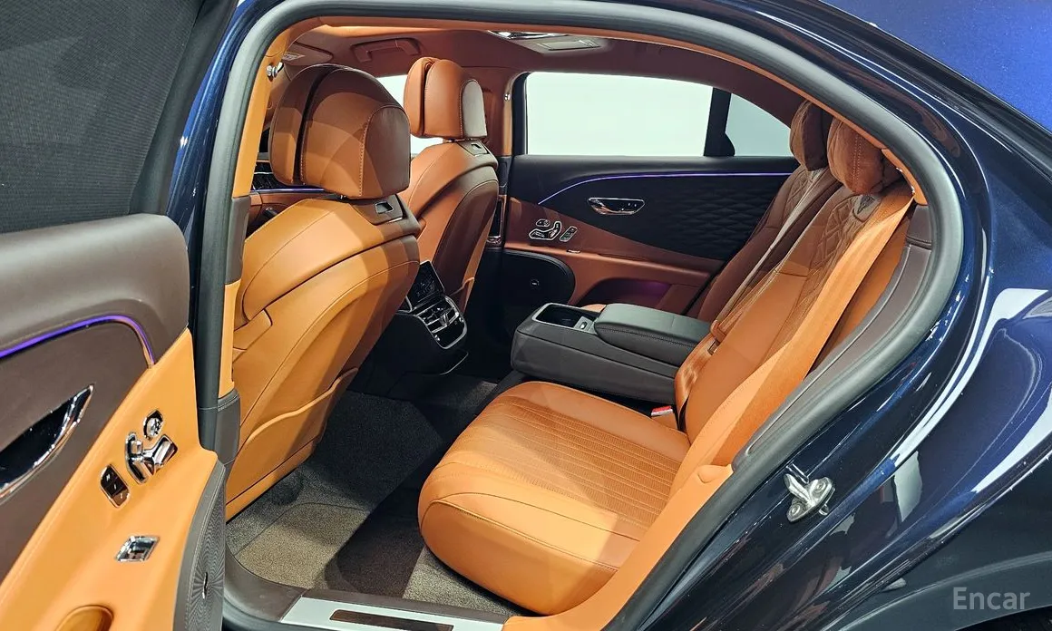 Фото 11 - Bentley Flying Spur