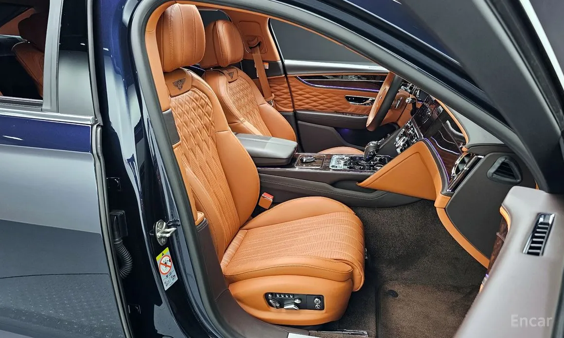 Фото 12 - Bentley Flying Spur