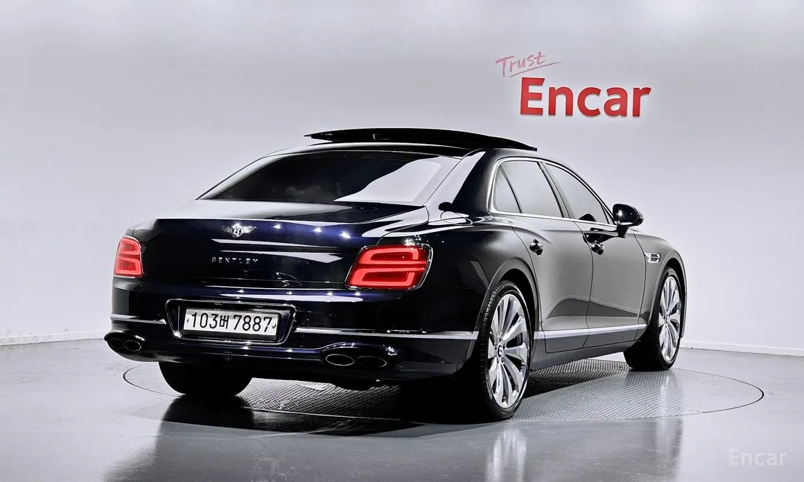 Фото 2 - Bentley Flying Spur