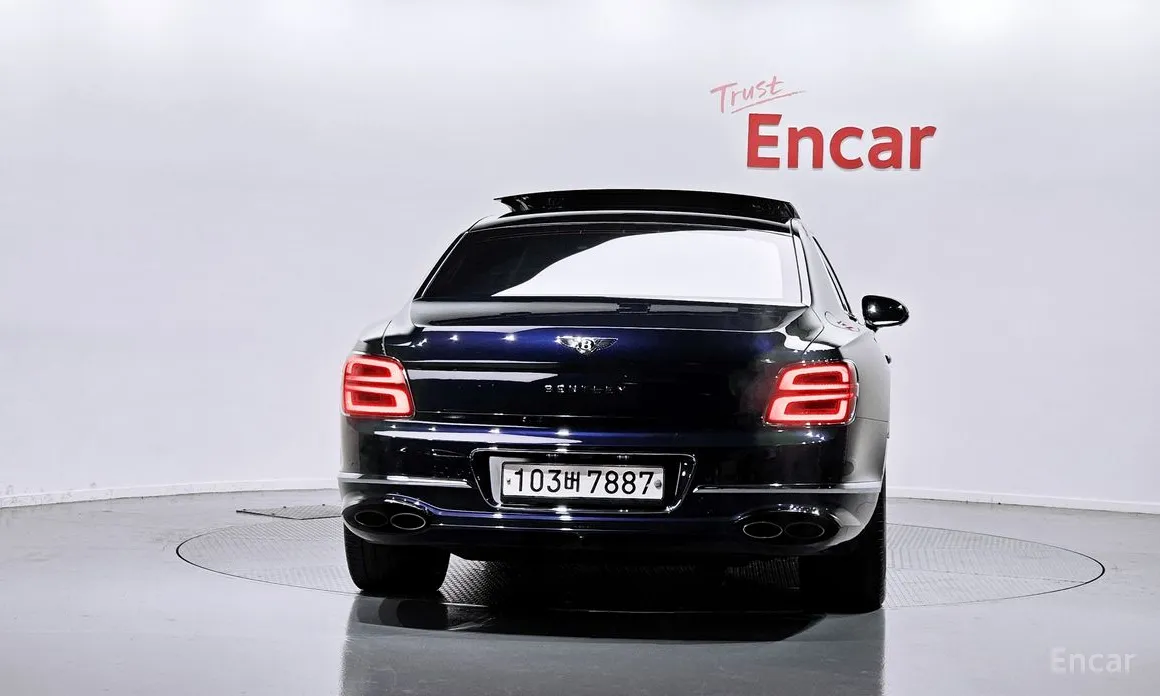 Фото 4 - Bentley Flying Spur