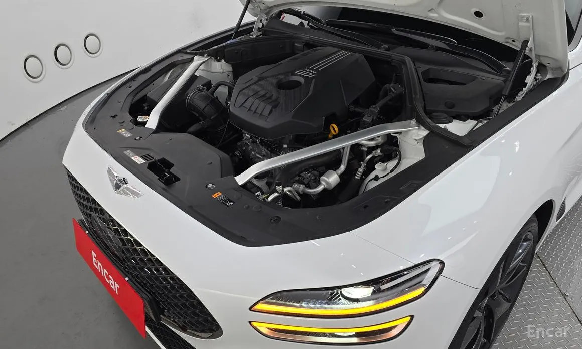 Фото 6 - Genesis G70