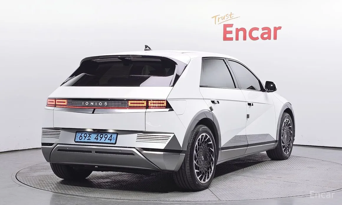 Фото 2 - Hyundai Ioniq 5