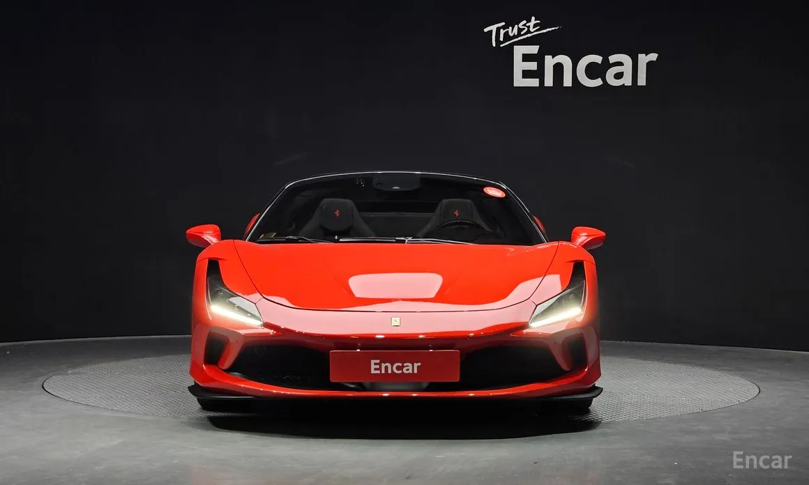 Фото 3 - Ferrari F8