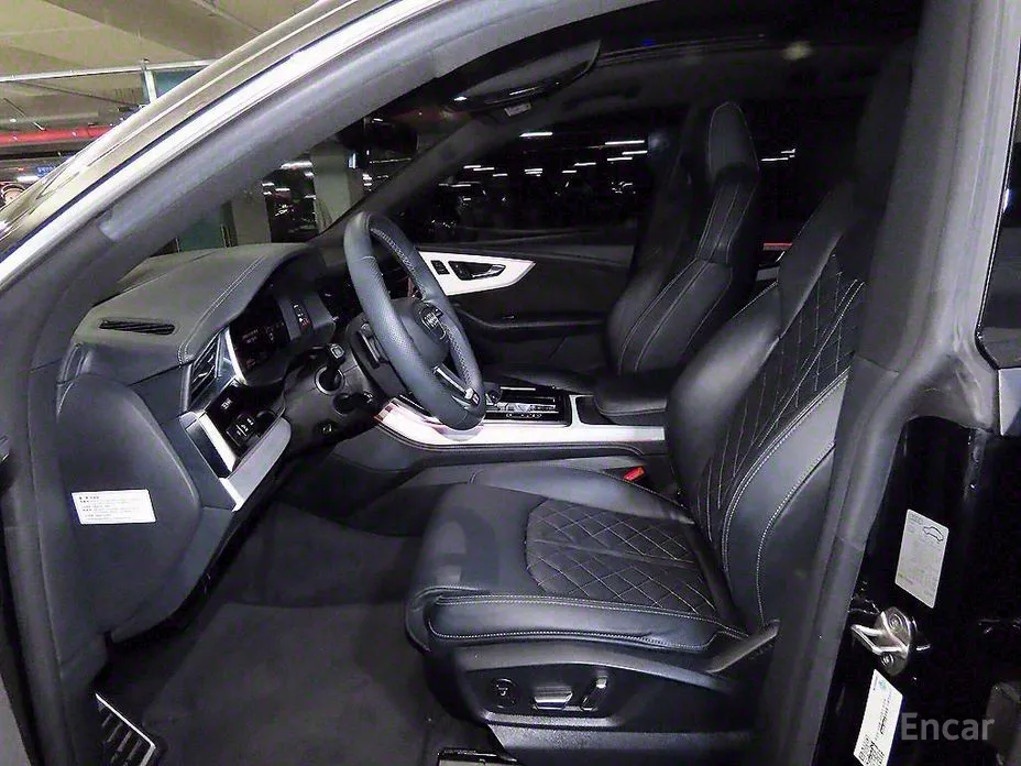 Фото 6 - Audi Q8