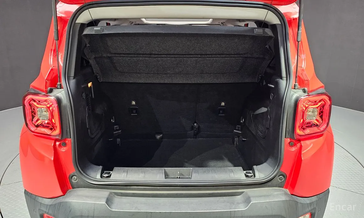 Фото 20 - Jeep Renegade