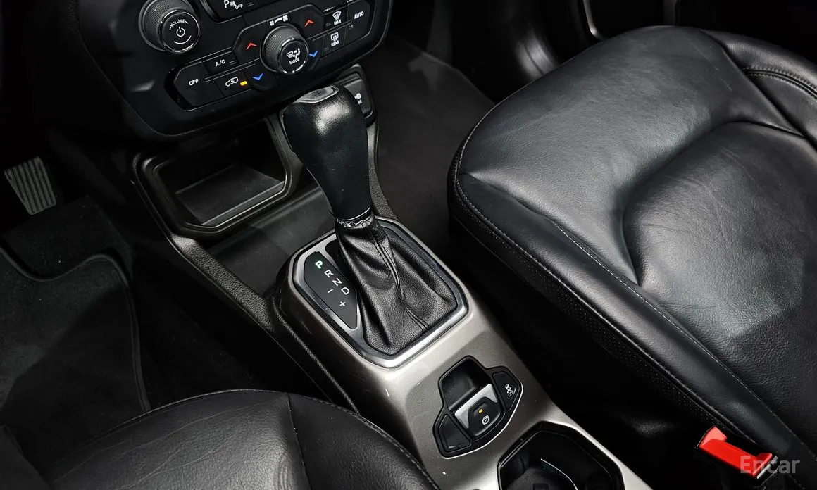 Фото 9 - Jeep Renegade