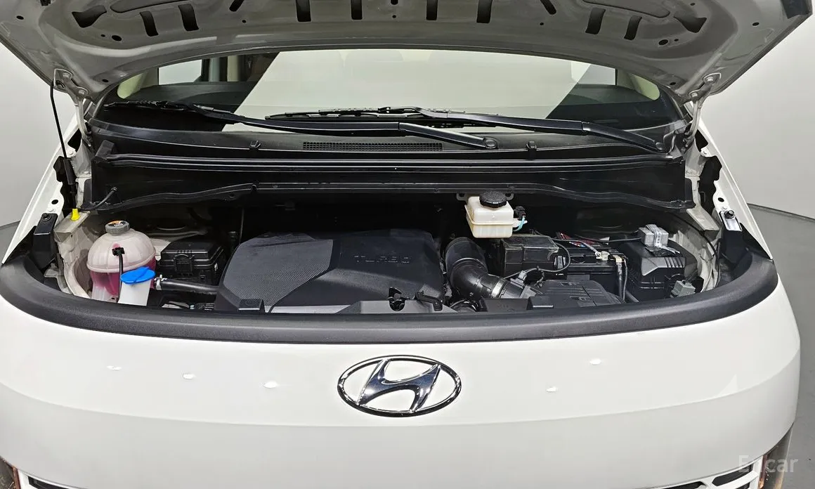 Фото 6 - Hyundai Staria