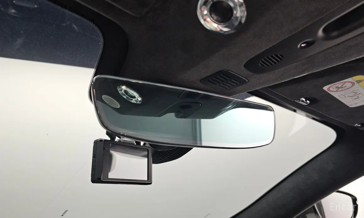 Фото 15 - Aston Martin Vantage