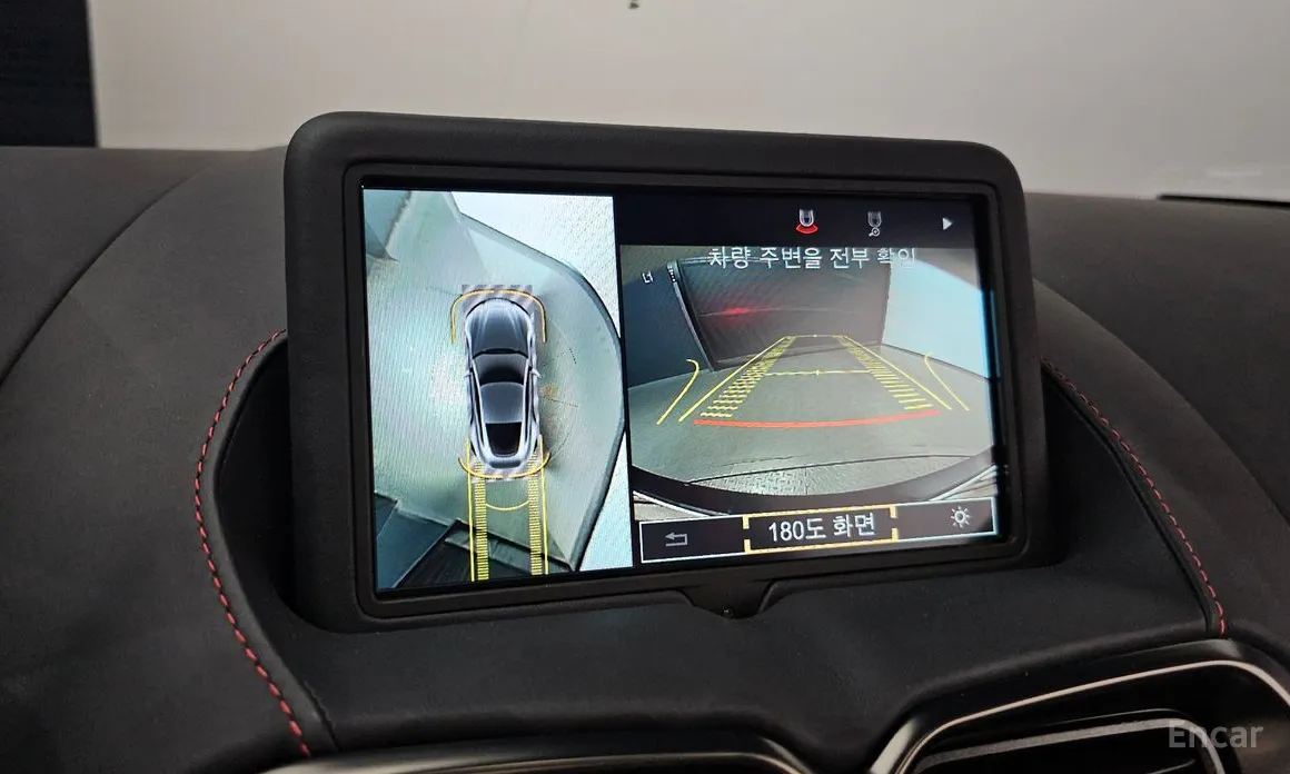 Фото 17 - Aston Martin Vantage