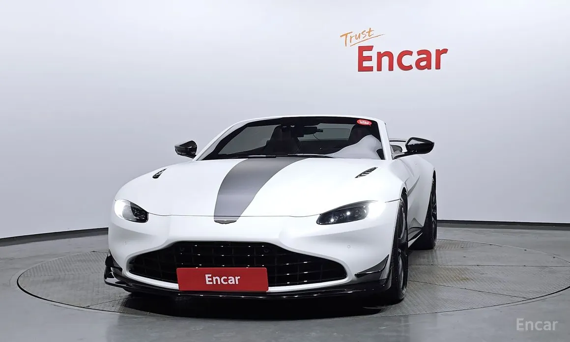 Фото 3 - Aston Martin Vantage