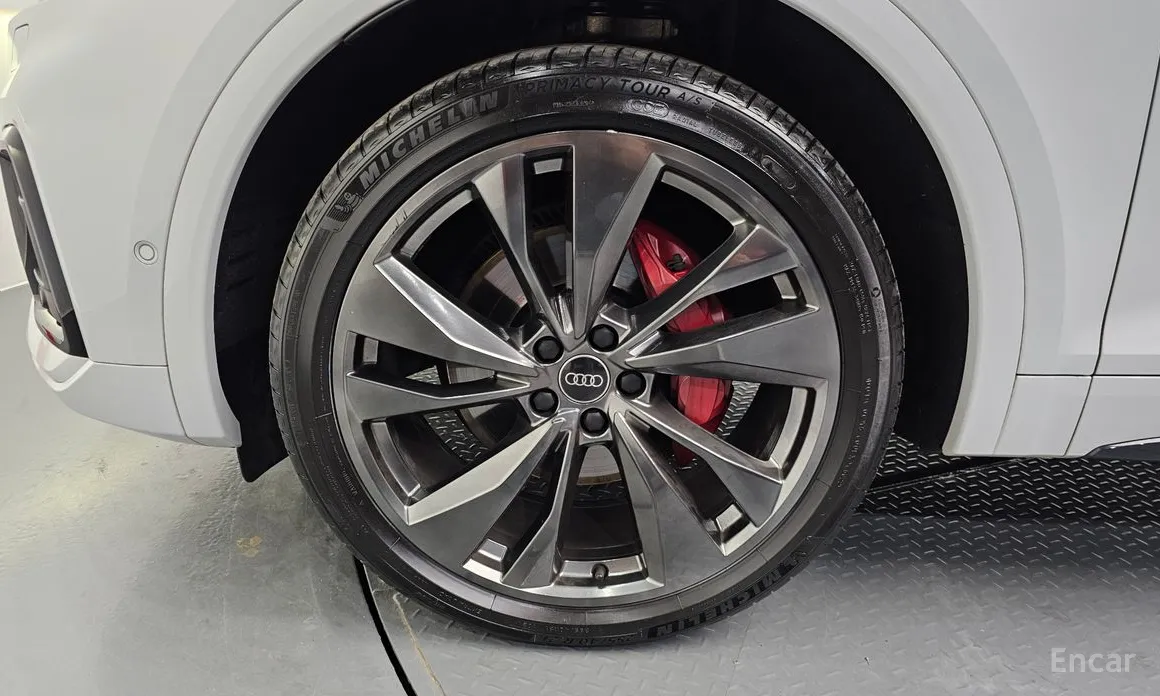 Фото 5 - Audi SQ5