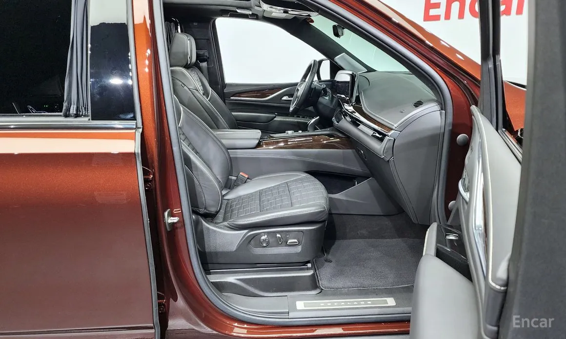 Фото 11 - Cadillac Escalade