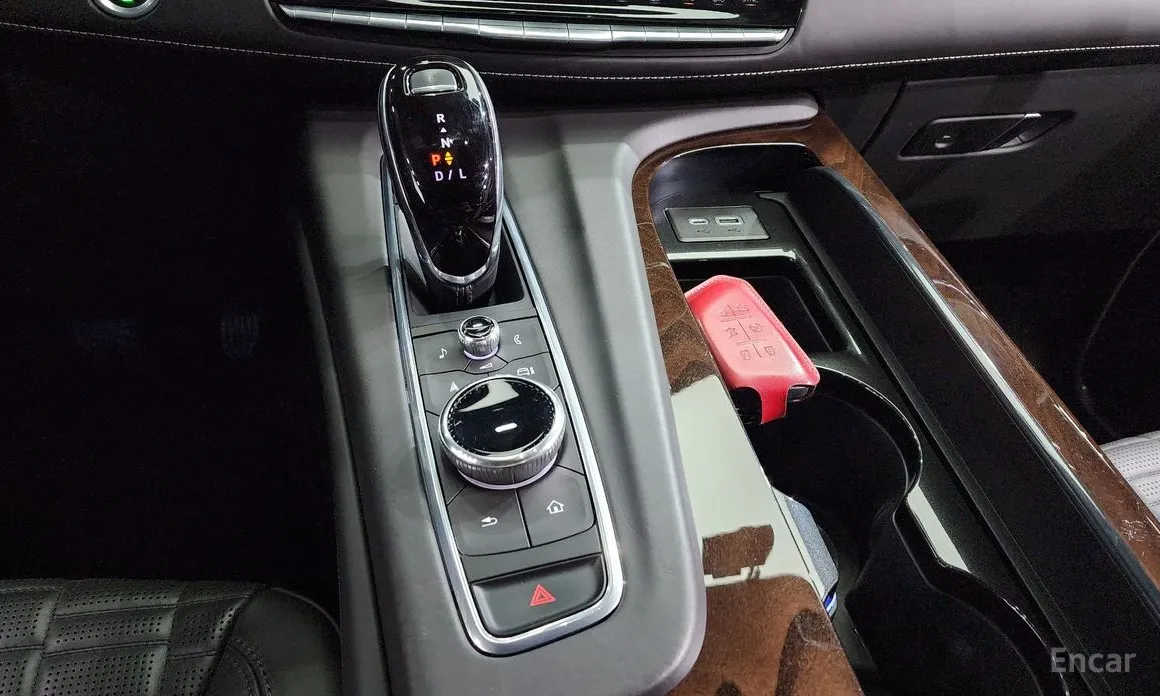 Фото 9 - Cadillac Escalade