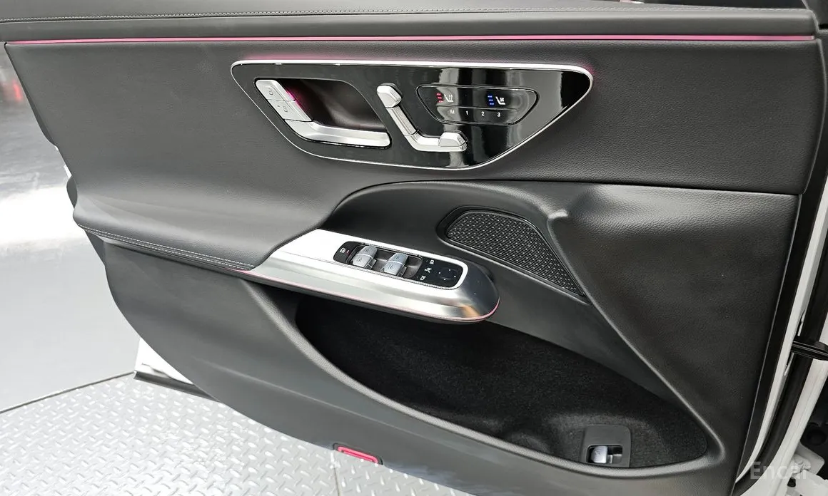 Фото 14 - Mercedes-Benz E-Class