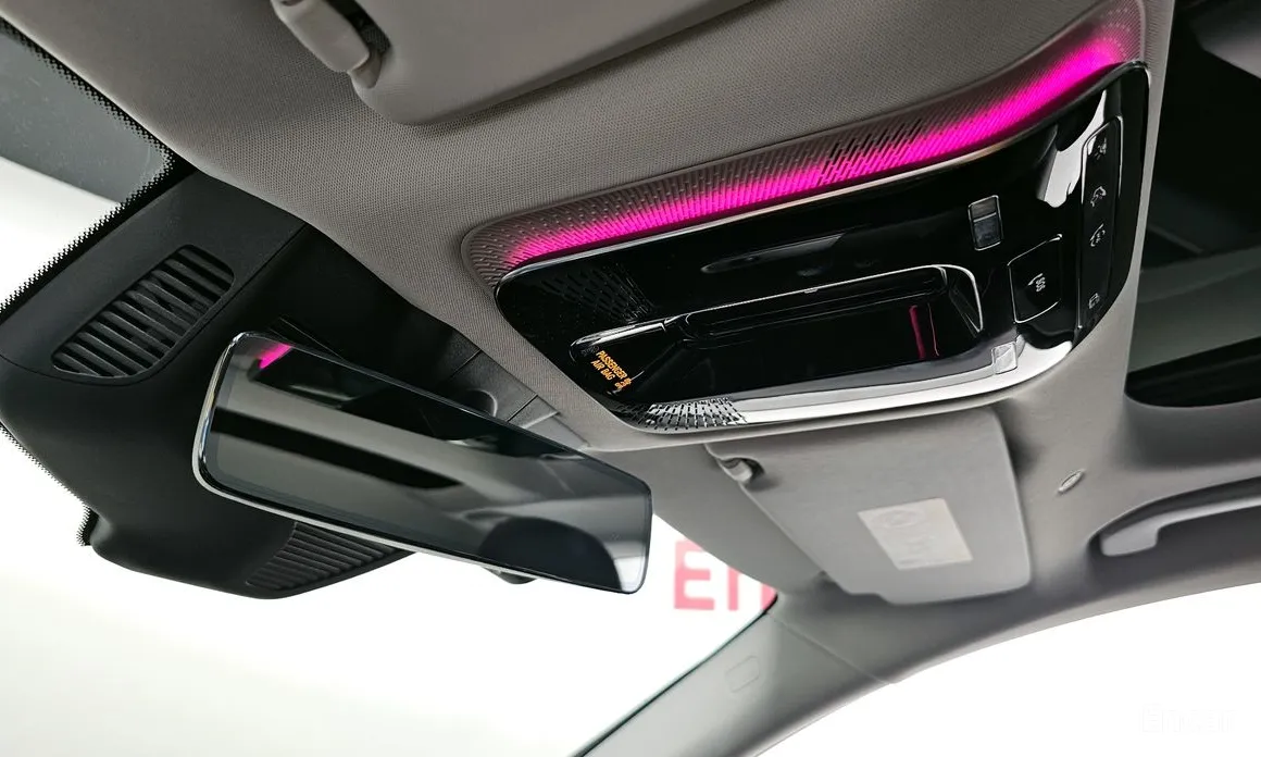 Фото 16 - Mercedes-Benz E-Class