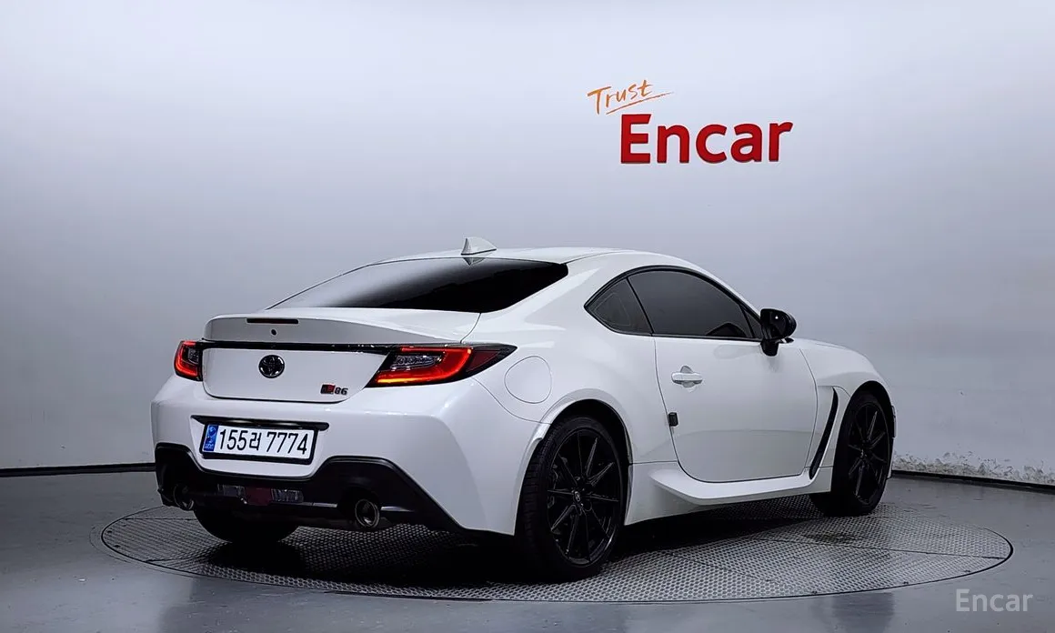 Фото 2 - Toyota 86