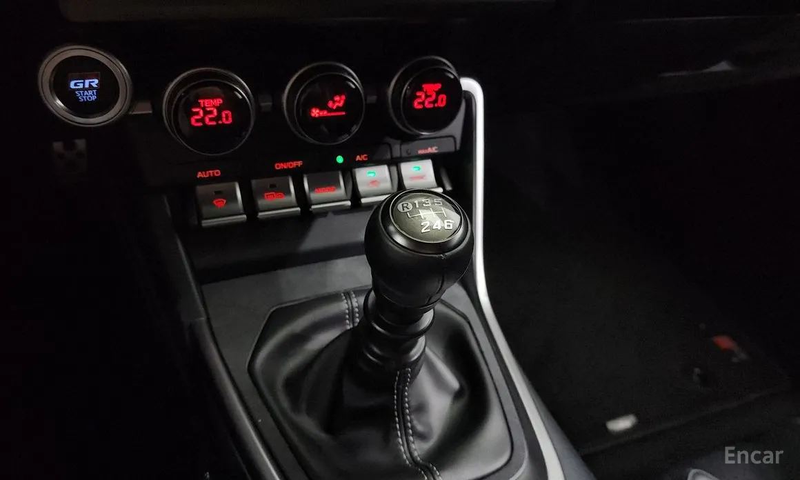 Фото 9 - Toyota 86