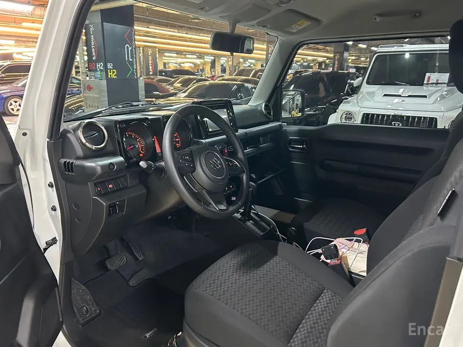 Фото 10 - Suzuki Jimny