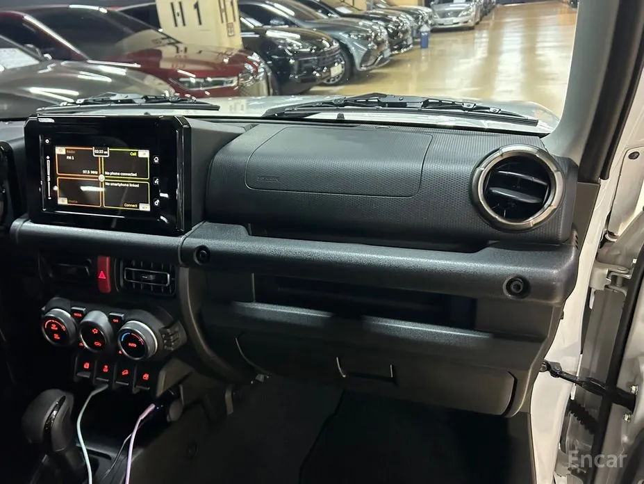 Фото 15 - Suzuki Jimny