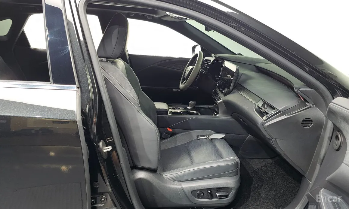 Фото 11 - Lexus RX