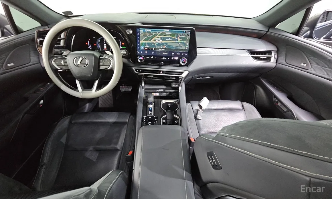 Фото 7 - Lexus RX