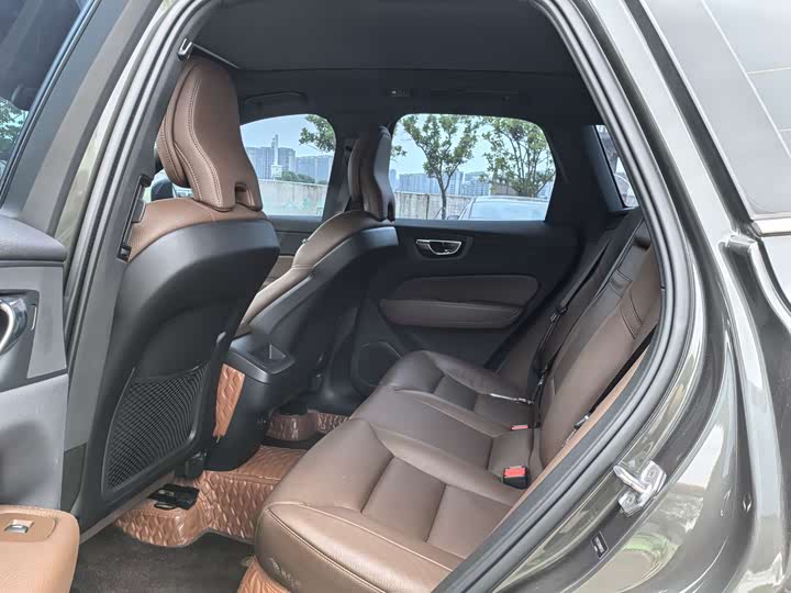 Фото 5 - Volvo XC60